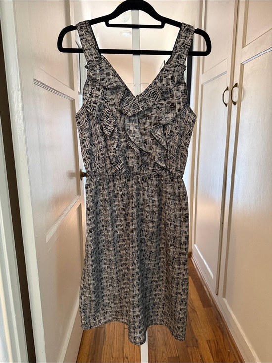Mossimo Supply Co. Dresses & Skirts - Mossimo Supply Co. Black and Gray V-Neck Gathered-Waist Midi Dress